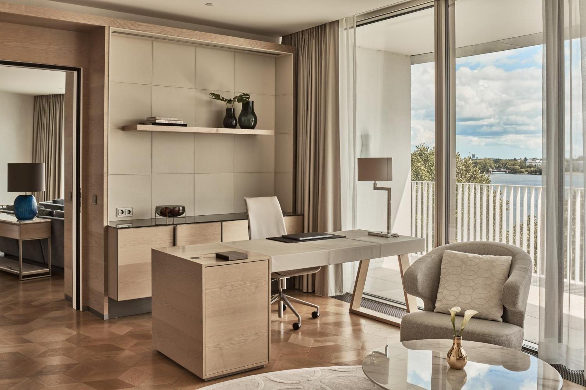 The Fontenay Αμβούργο Εξωτερικό φωτογραφία Office