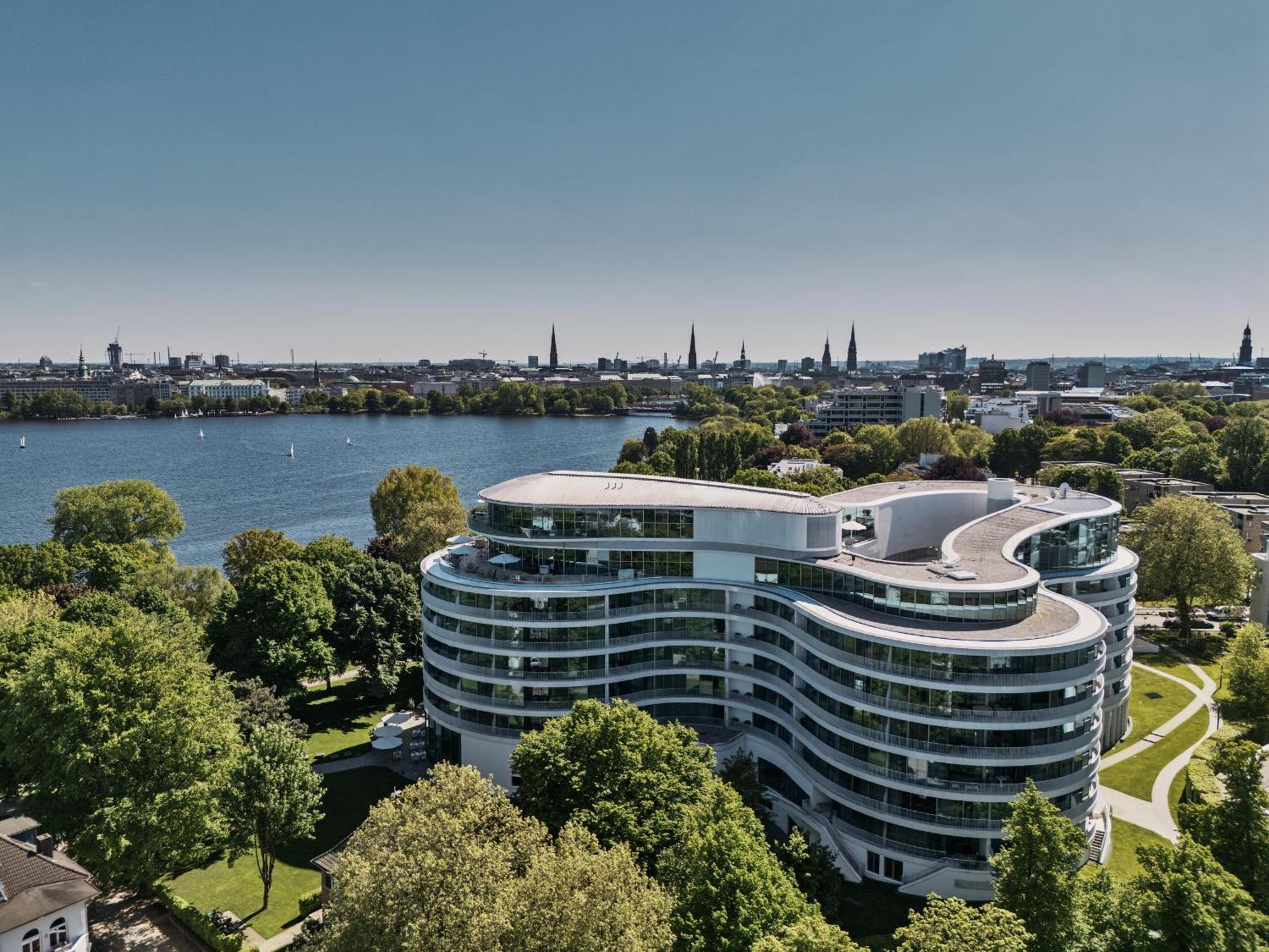 The Fontenay Αμβούργο Εξωτερικό φωτογραφία Residential complex in Hamburg