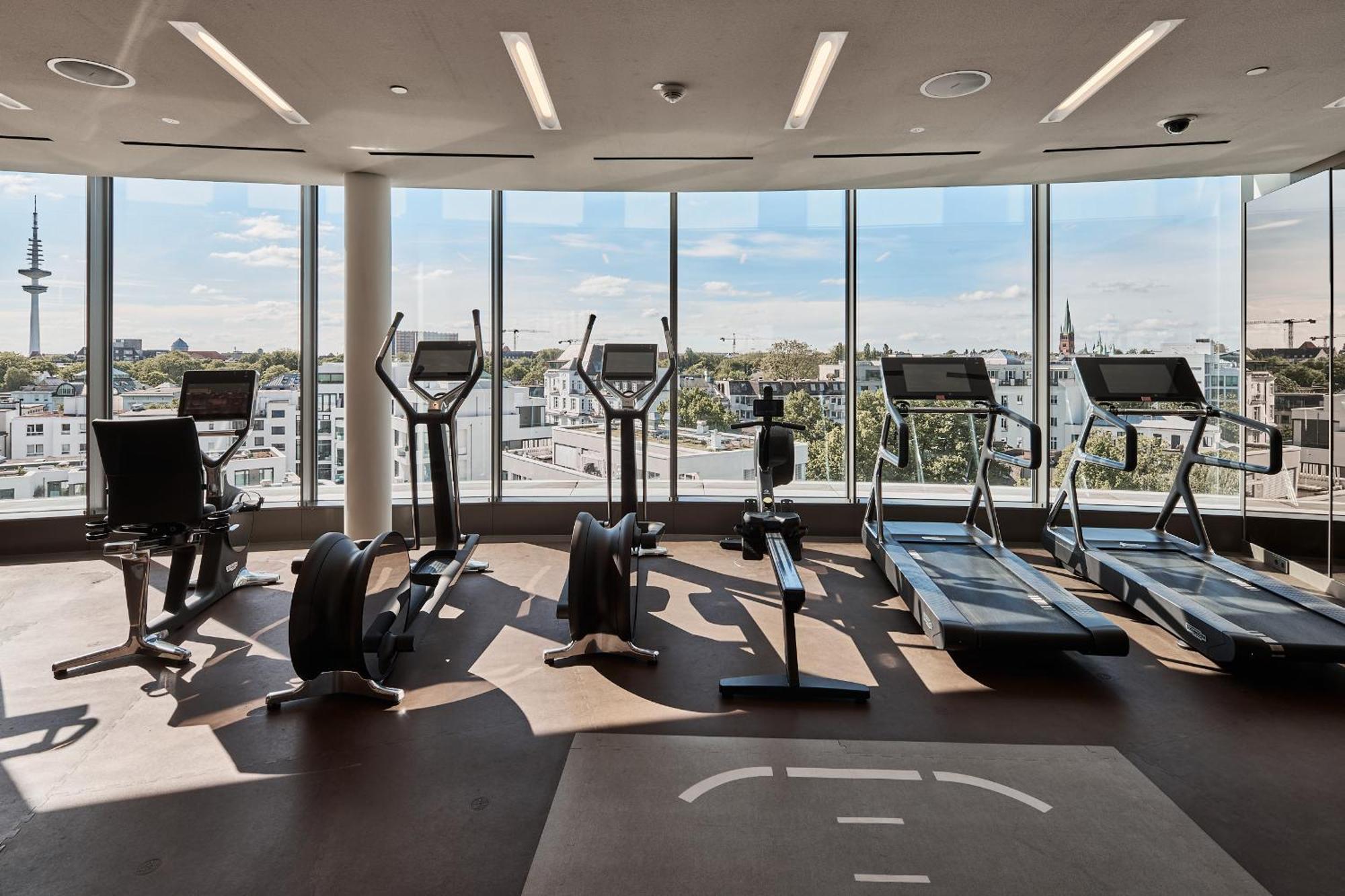 The Fontenay Αμβούργο Εξωτερικό φωτογραφία The gym at The Standard East Village