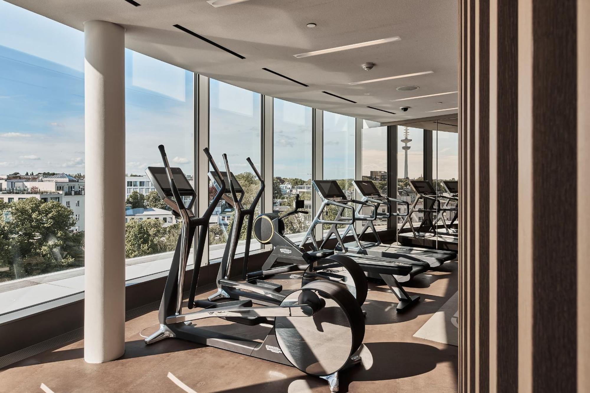The Fontenay Αμβούργο Εξωτερικό φωτογραφία The gym at The Standard East Village